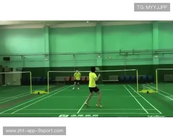 羽毛球后场斜线杀球如子弹，掌握这招，让对手毫无还手之力！